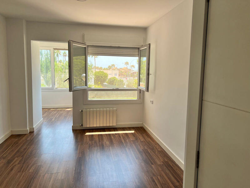 4 slaapkamer Appartement Te koop
