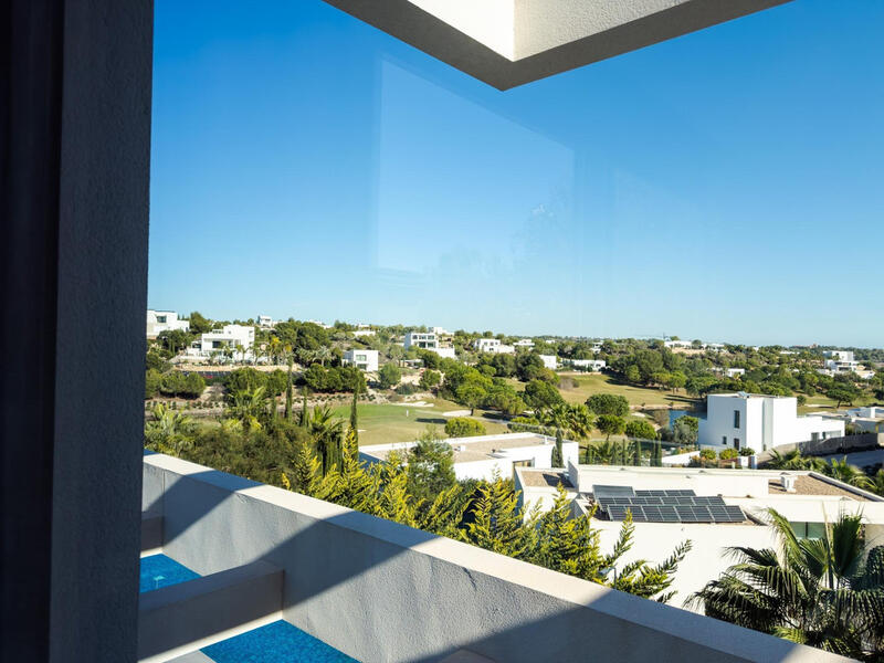 6 bedroom Villa for sale