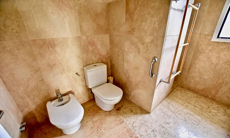 6 спальная комната вилла продается