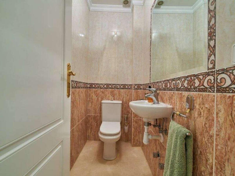 4 спальная комната вилла продается