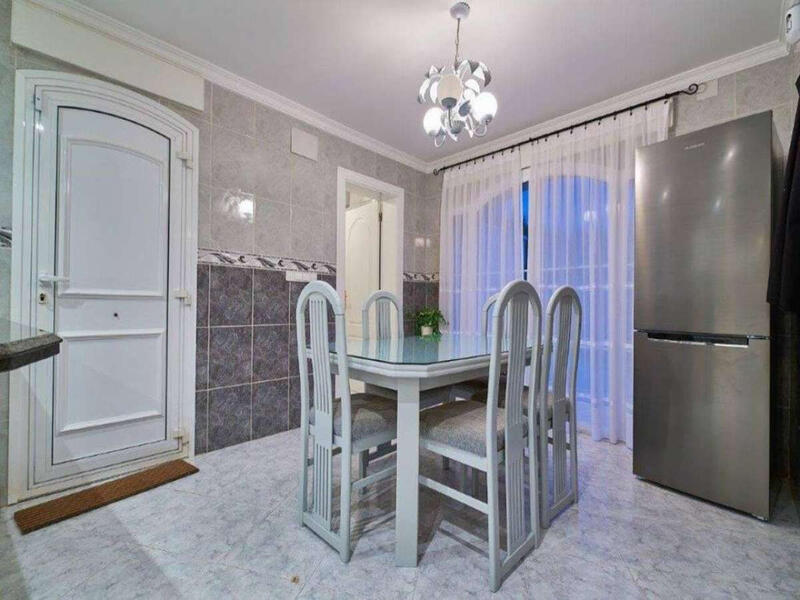 4 спальная комната вилла продается