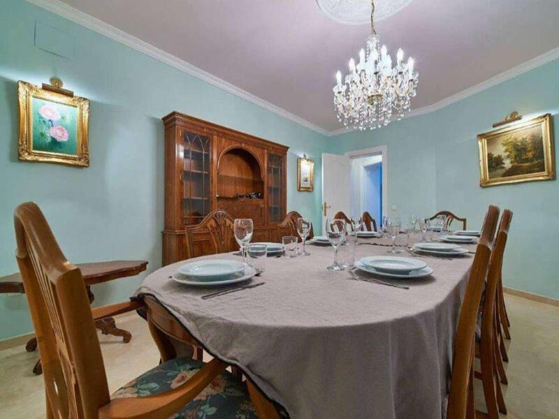 4 спальная комната вилла продается