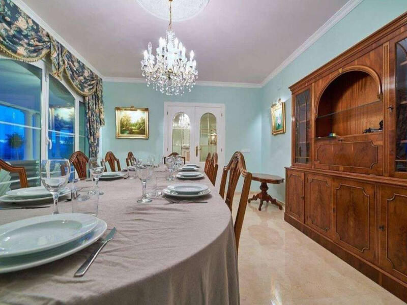 4 спальная комната вилла продается