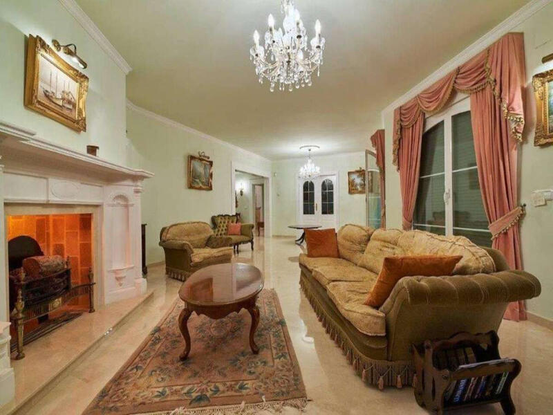 4 спальная комната вилла продается