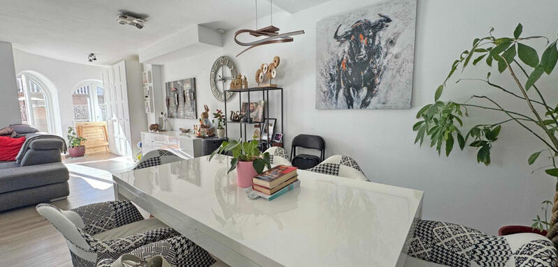 2 Schlafzimmer Stadthaus zu verkaufen