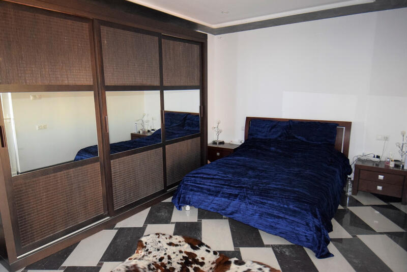 6 sovrum Villa till salu