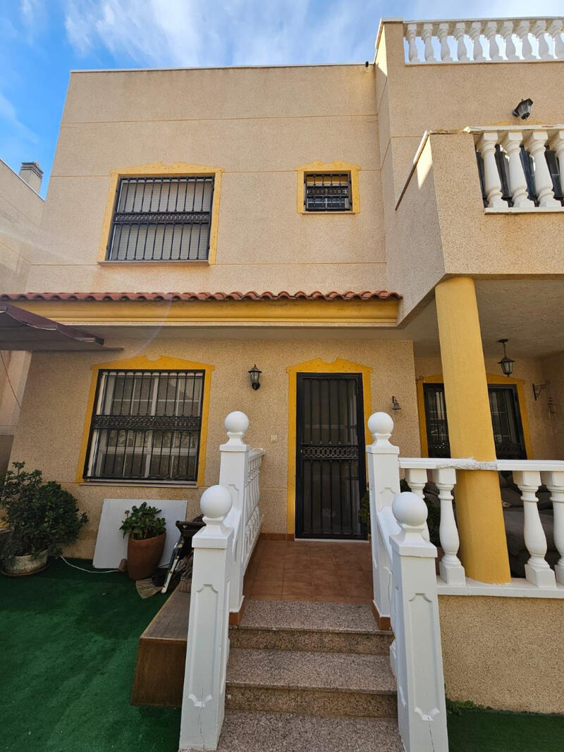 4 Cuarto Adosado en venta