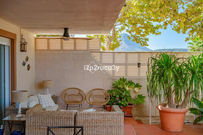 4 bedroom Apartment for sale