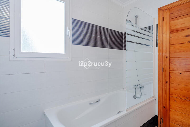 6 спальная комната вилла продается