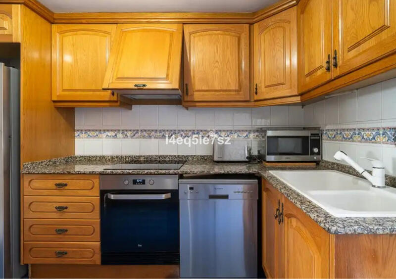 4 bedroom Apartment for sale