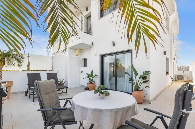 2 slaapkamer Appartement Te koop