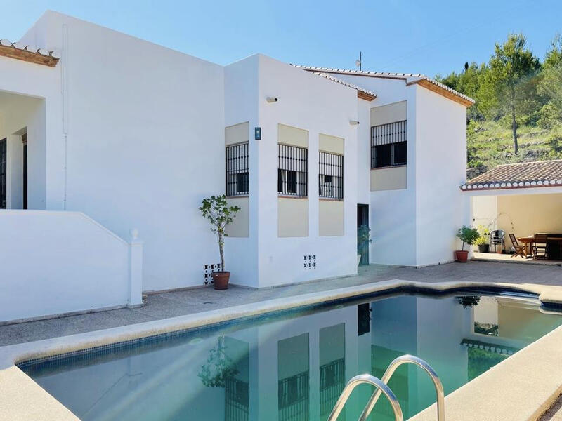Villa till salu i Denia, Alicante