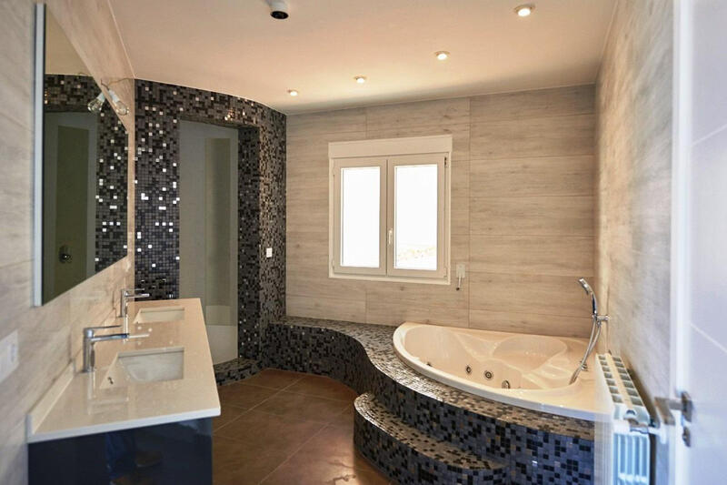 4 спальная комната вилла продается