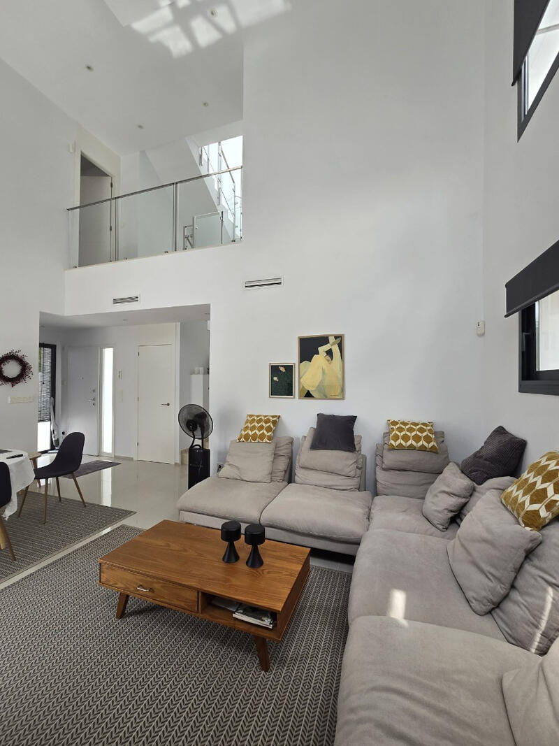 3 спальная комната вилла продается