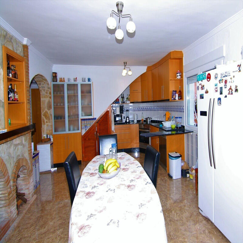 6 bedroom Villa for sale