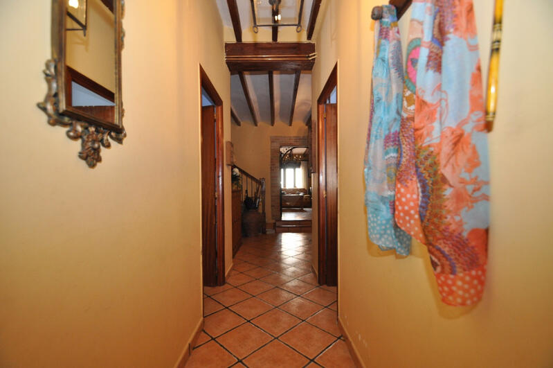 4 slaapkamer Gezinswoning Te koop