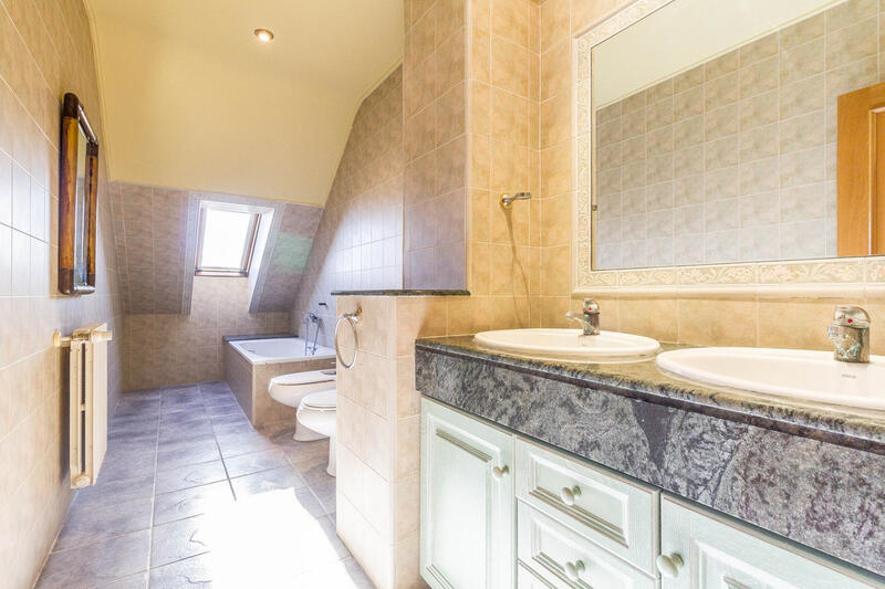 7 bedroom Villa for sale