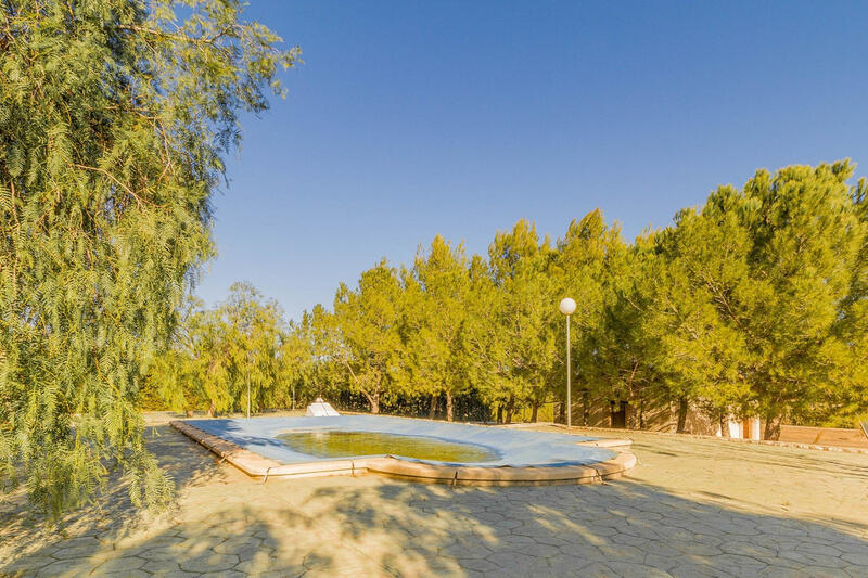 7 bedroom Villa for sale