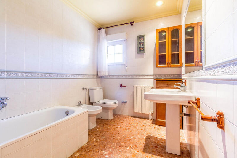 7 bedroom Villa for sale