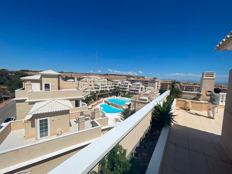 3 bedroom Apartment for sale