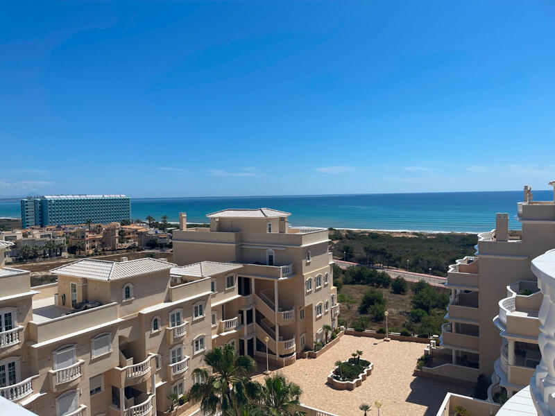 3 bedroom Apartment for sale