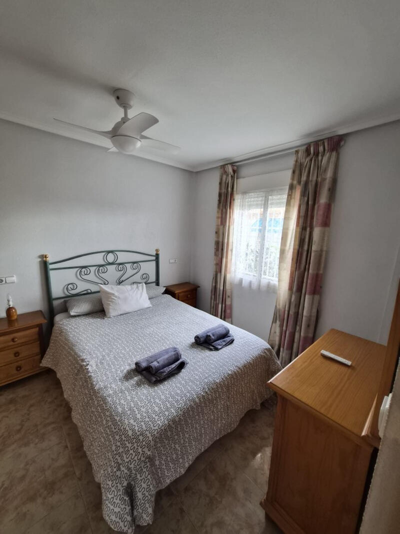 5 спальная комната квартира продается