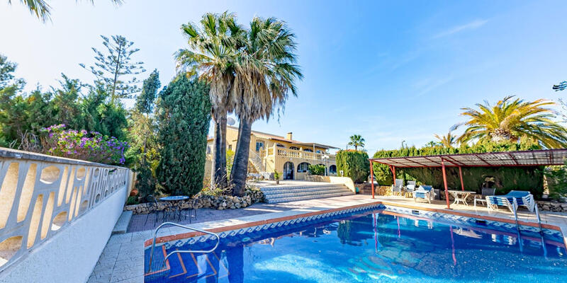 8 chambre Villa à vendre