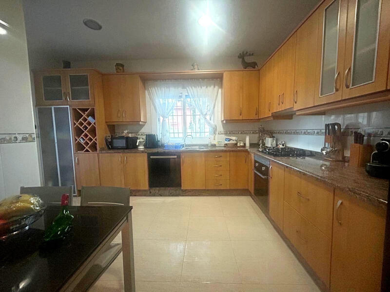 3 sovrum Villa till salu