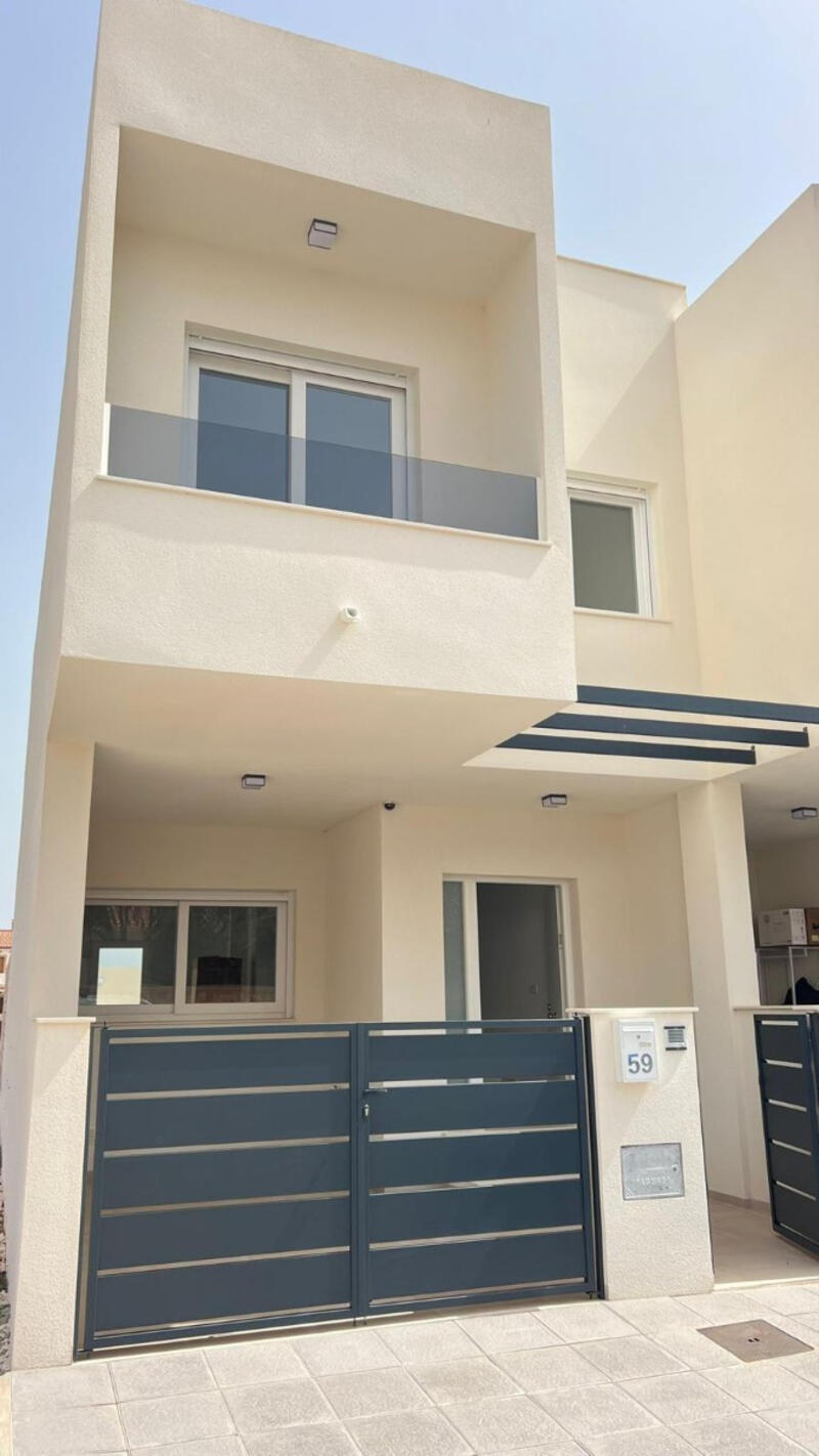 3 bedroom Townhouse for sale