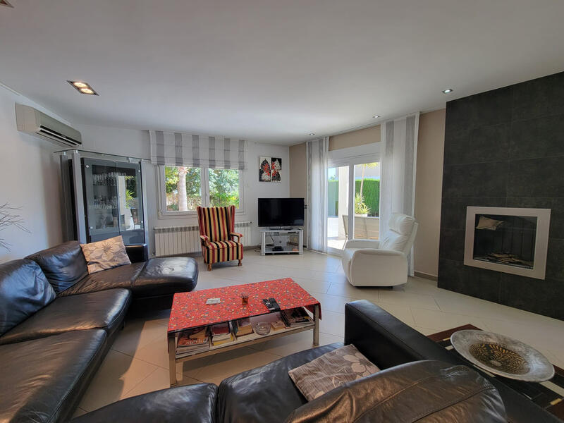 3 bedroom Villa for sale