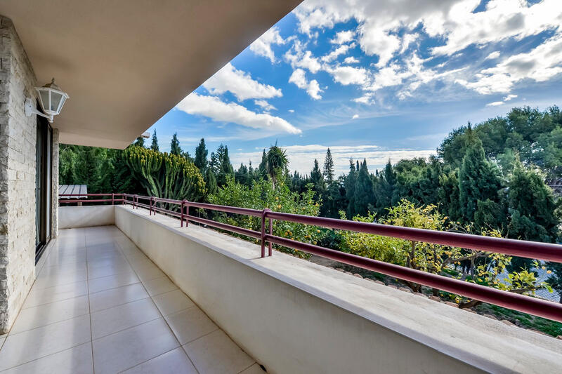 6 bedroom Villa for sale