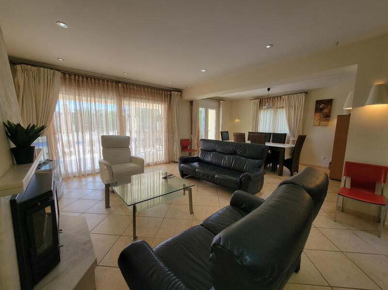 3 Cuarto Villa en venta