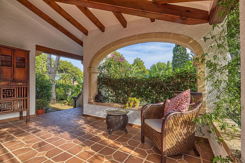 4 спальная комната вилла продается