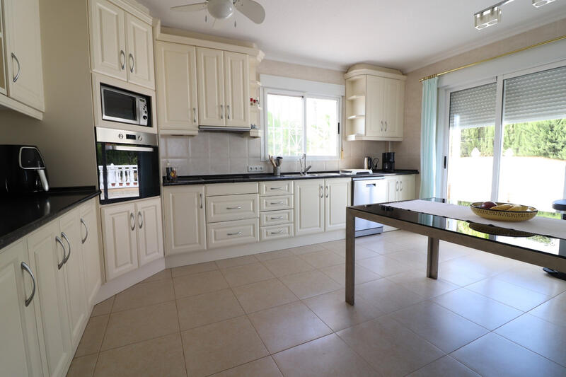 3 bedroom Villa for sale