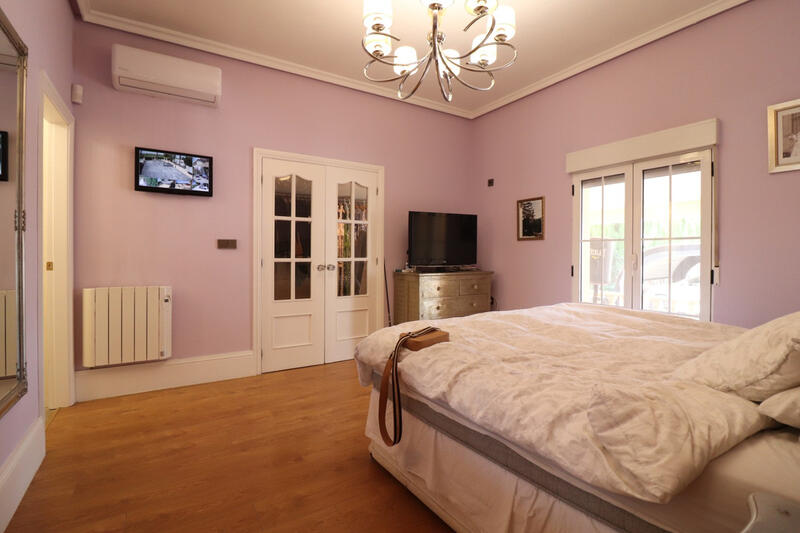 6 slaapkamer Villa Te koop