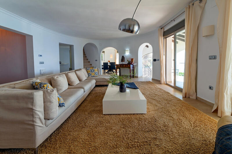 6 Cuarto Villa en venta