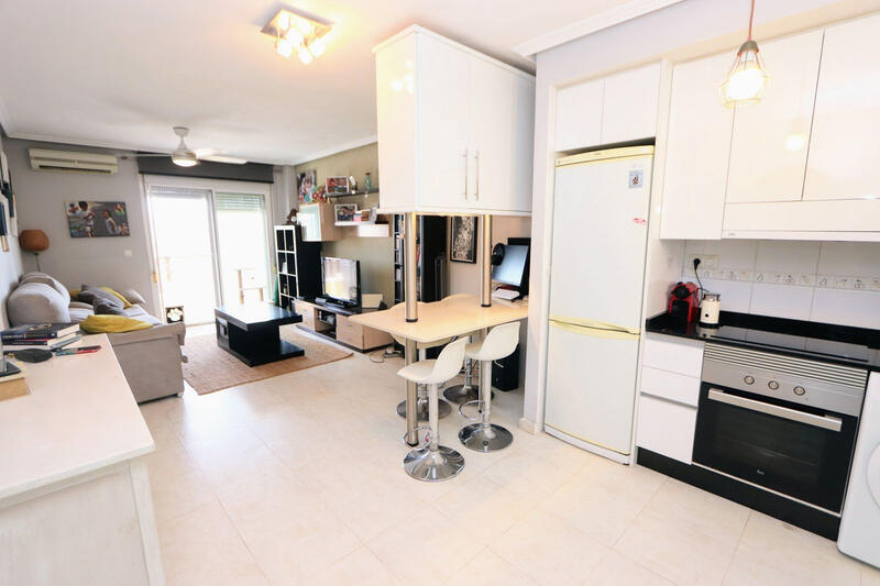 2 bedroom Apartment for sale
