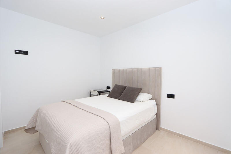 2 спальная комната квартира продается