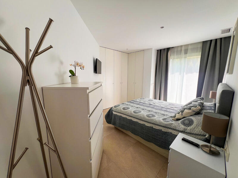 2 спальная комната квартира продается