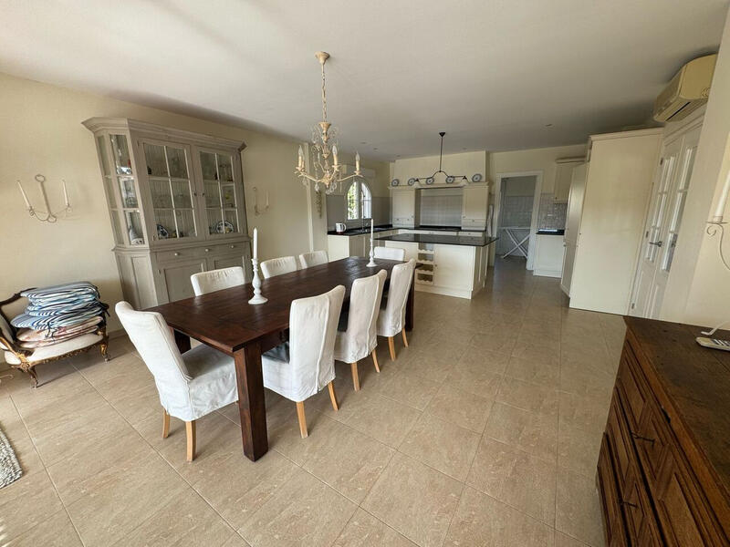 4 Schlafzimmer Villa zu verkaufen