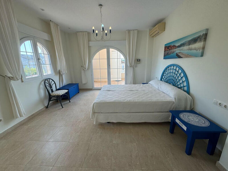 4 Schlafzimmer Villa zu verkaufen