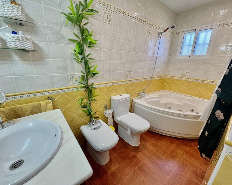 3 Schlafzimmer Landhaus zu verkaufen