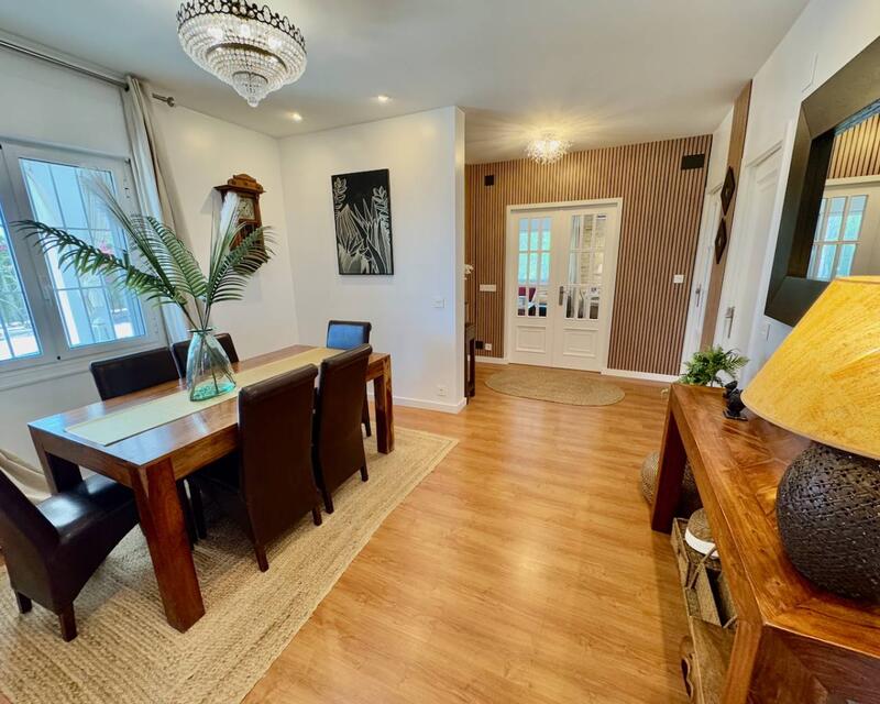 3 Schlafzimmer Landhaus zu verkaufen