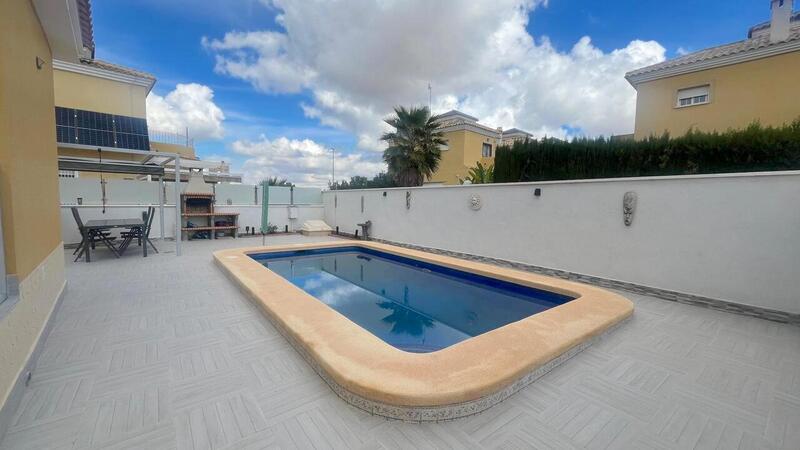 3 Cuarto Villa en venta