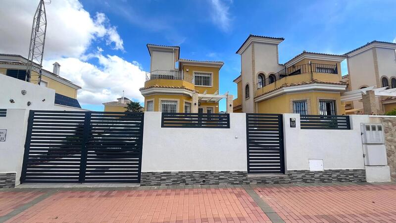 3 Cuarto Villa en venta