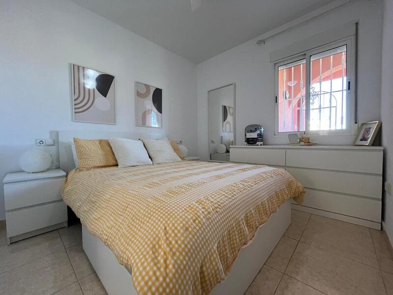 2 slaapkamer Appartement Te koop