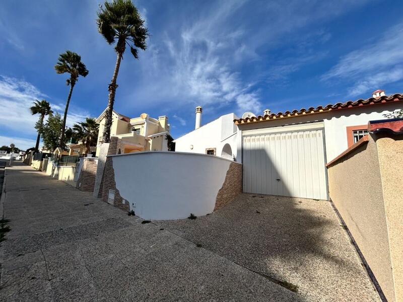 3 sovrum Villa till salu