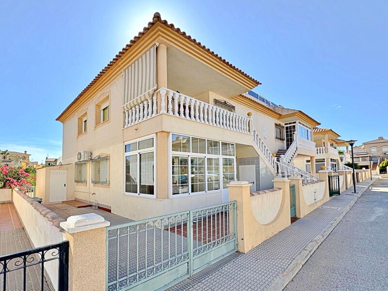 Appartement Te koop in La Zenia, Alicante