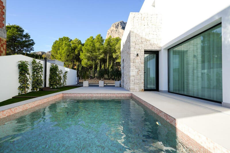 Villa til salgs i Polop, Alicante