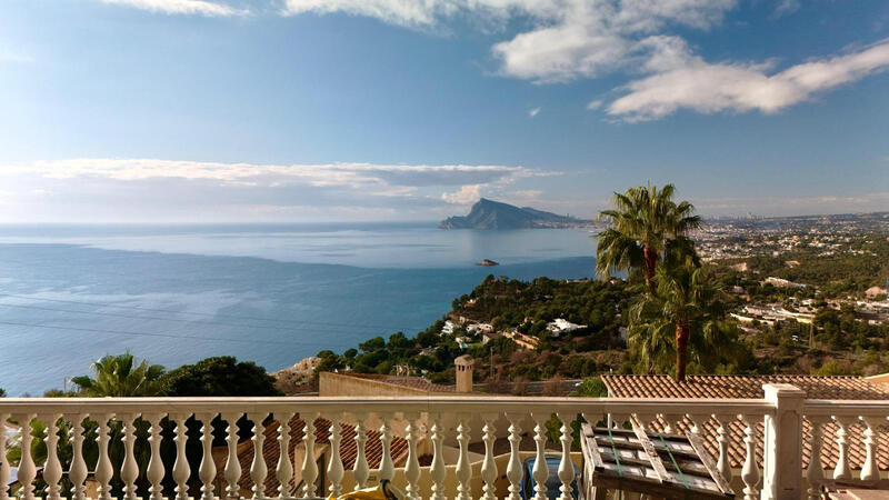 4 спальная комната вилла продается